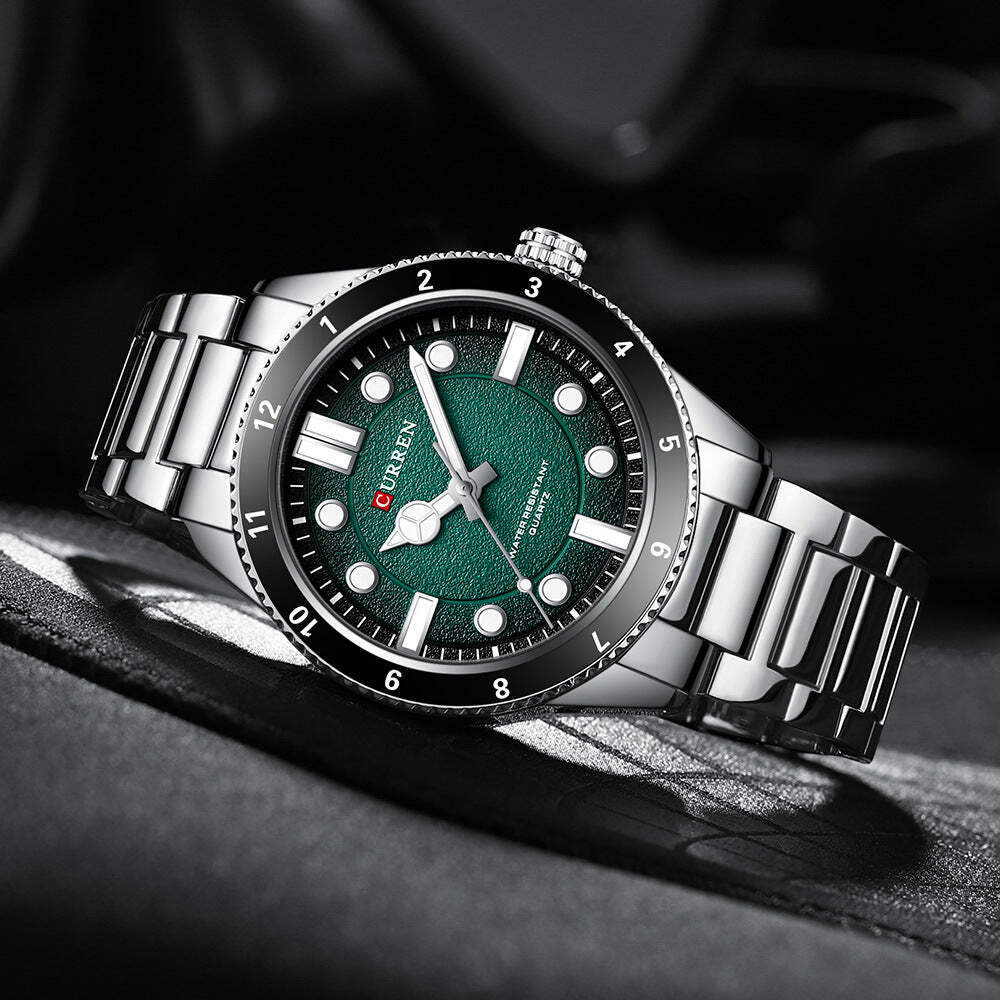 Men's Waterproof Quartz Watch with Luminous Dial and Calendar Feature