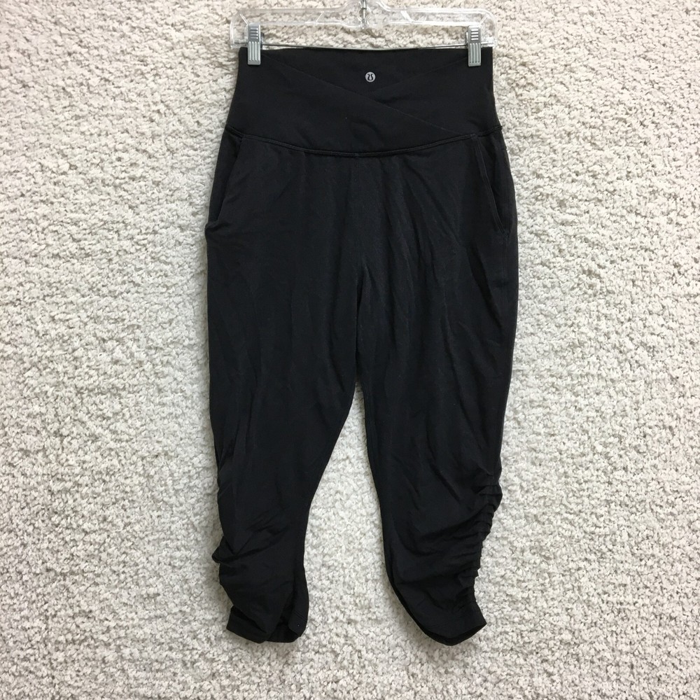Lululemon Womens Black Ruched Capri Leggings Stretch Yoga Pull On Pants