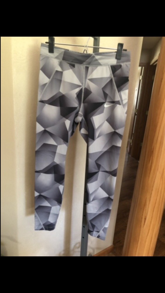 Womens Nike Drifit Running Leggings size M EUC!!!