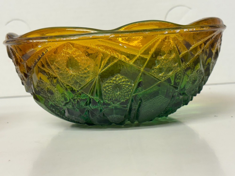 Vintage Jeanette Ombre Amber Green Flashed Glass Salad Fruit Bowl 8 Inch