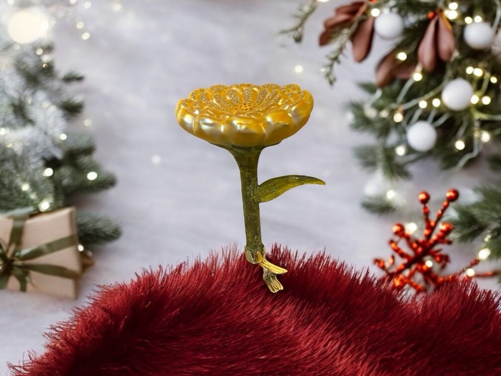 Long Stem Yellow Zinnia Freeblown & Molded Flower Ornament by Luna Moth Poland