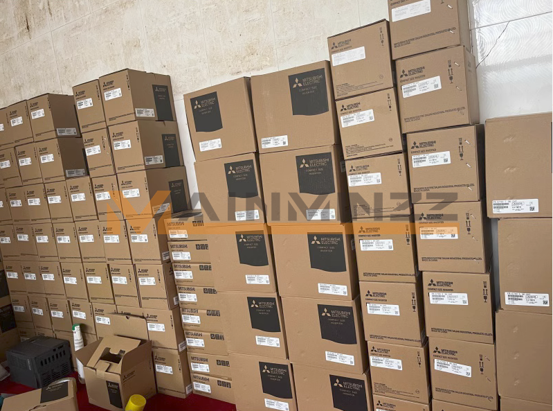 One New Mitsubishi PLC Module FX2N-64MR