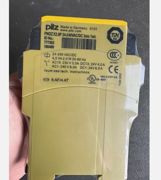 777302 1PCS New Pilz PNOZ X2.8P 777302 Safety Relay 24-24VAC/DC 3n/o 777302