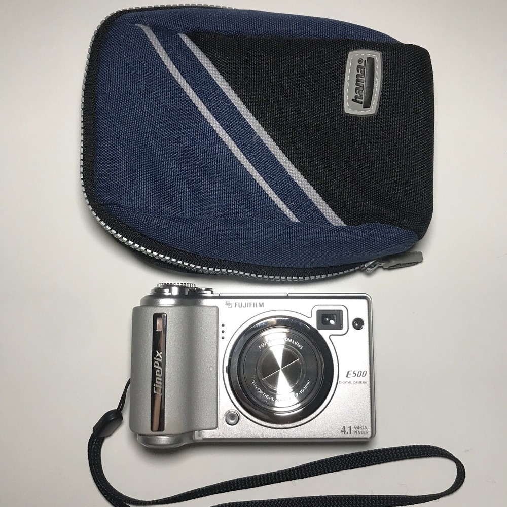 FUJIFILM E500 Digital Compact Camera 4.1 MP 4x Optical Zoom + Camera Case