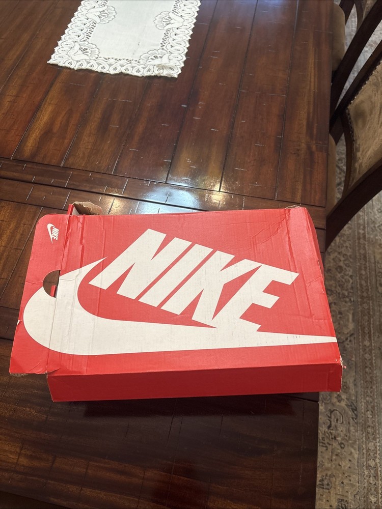 Nike Court Vision Mid Men's Size 11 Black/Red Shoes