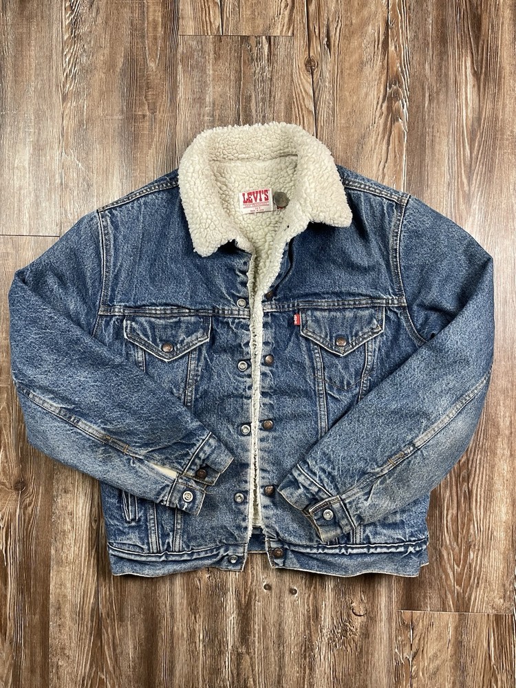 Levi's San Francisco Sherpa Denim Trucker Jacket Size 38R (Made in USA) Vintage