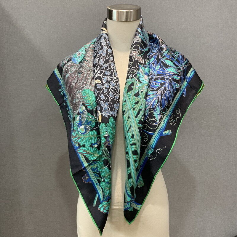 Pure Twill Silk Wrap Scarf Stole ~ 18 Momme ~ Garden Print Double Face Shawl 35