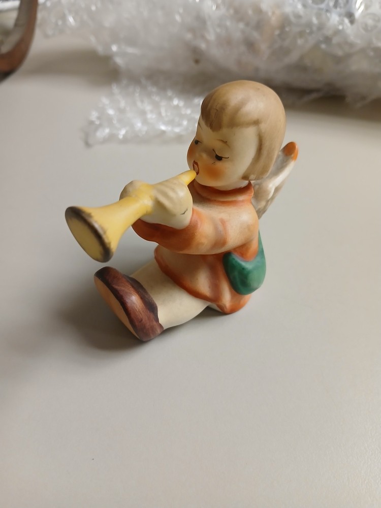 Hummel Goebel Angel with Horn Figurine TMK6 2.25 Inches Tall 238C