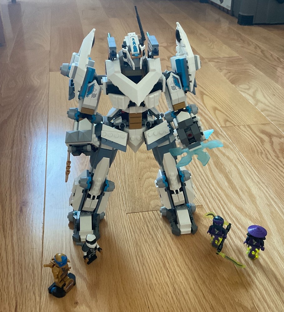 Lego Ninjago Legacy Zane Titan Mech Battle Set 71738