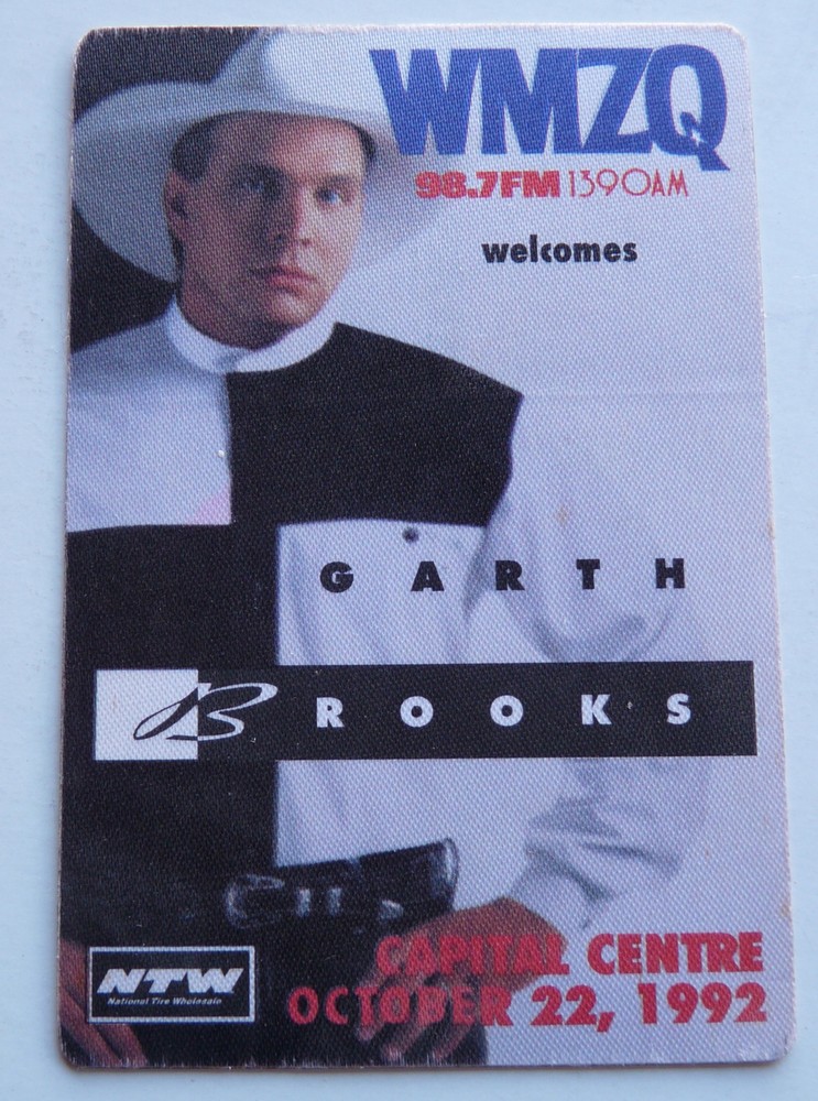 Garth Brooks 1997 Central Park Concert Laminate Backstage Pass D1