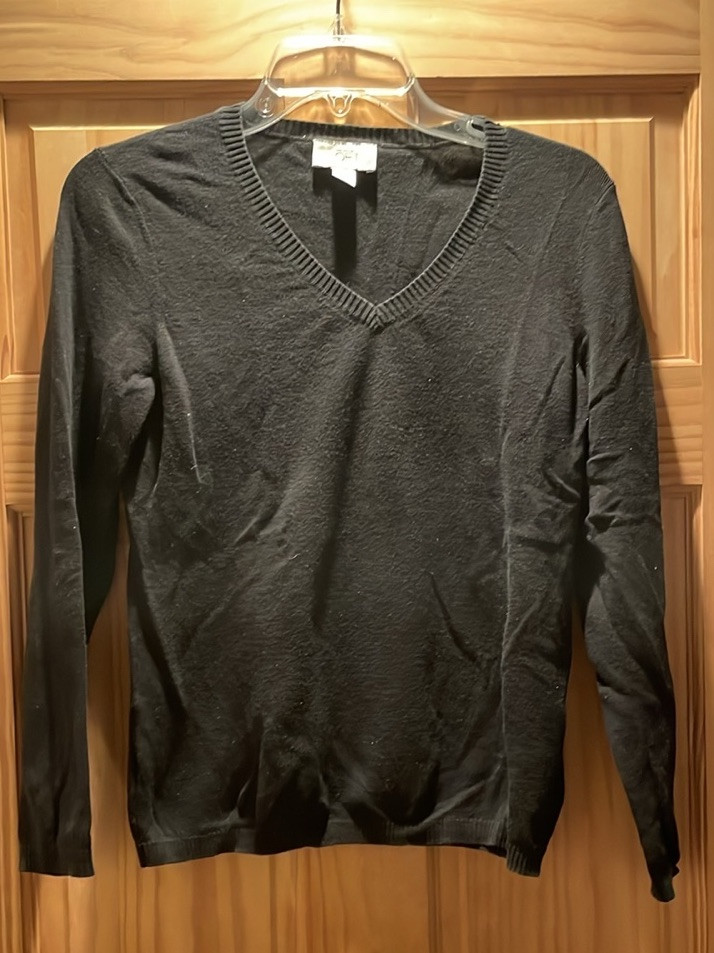 Ann Taylor LOFT Women's Sweater Black V-Neck Cable Size Medium