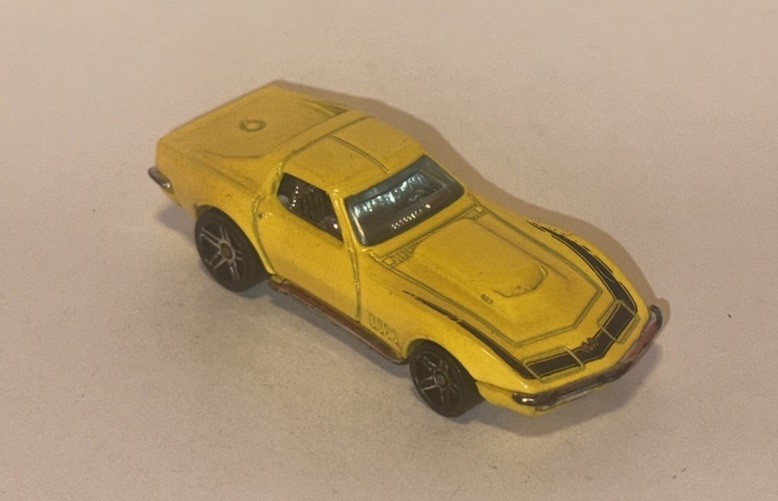 HOT WHEELS Loose '69 Corvette (Car Has Play Wear)