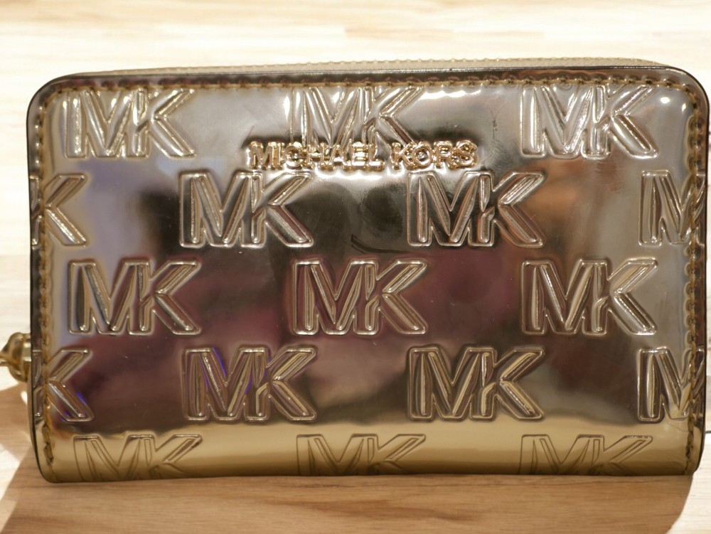 NEW W TAGS & BOX MICHAEL KORS SMALL SHINY PALE GOLD CARD CASE WALLET ZIP AROUND