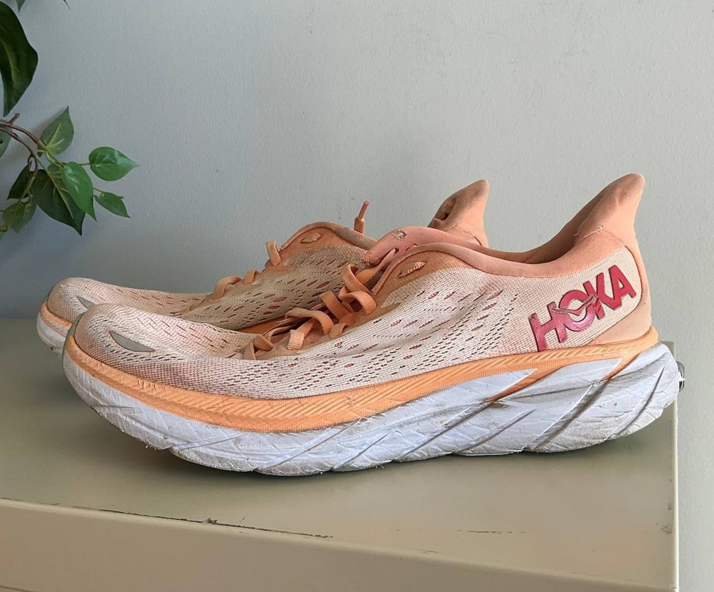 Hoka One One Clifton 8 1119394 Cantaloupe/Silver Running Shoes Women Size 10B