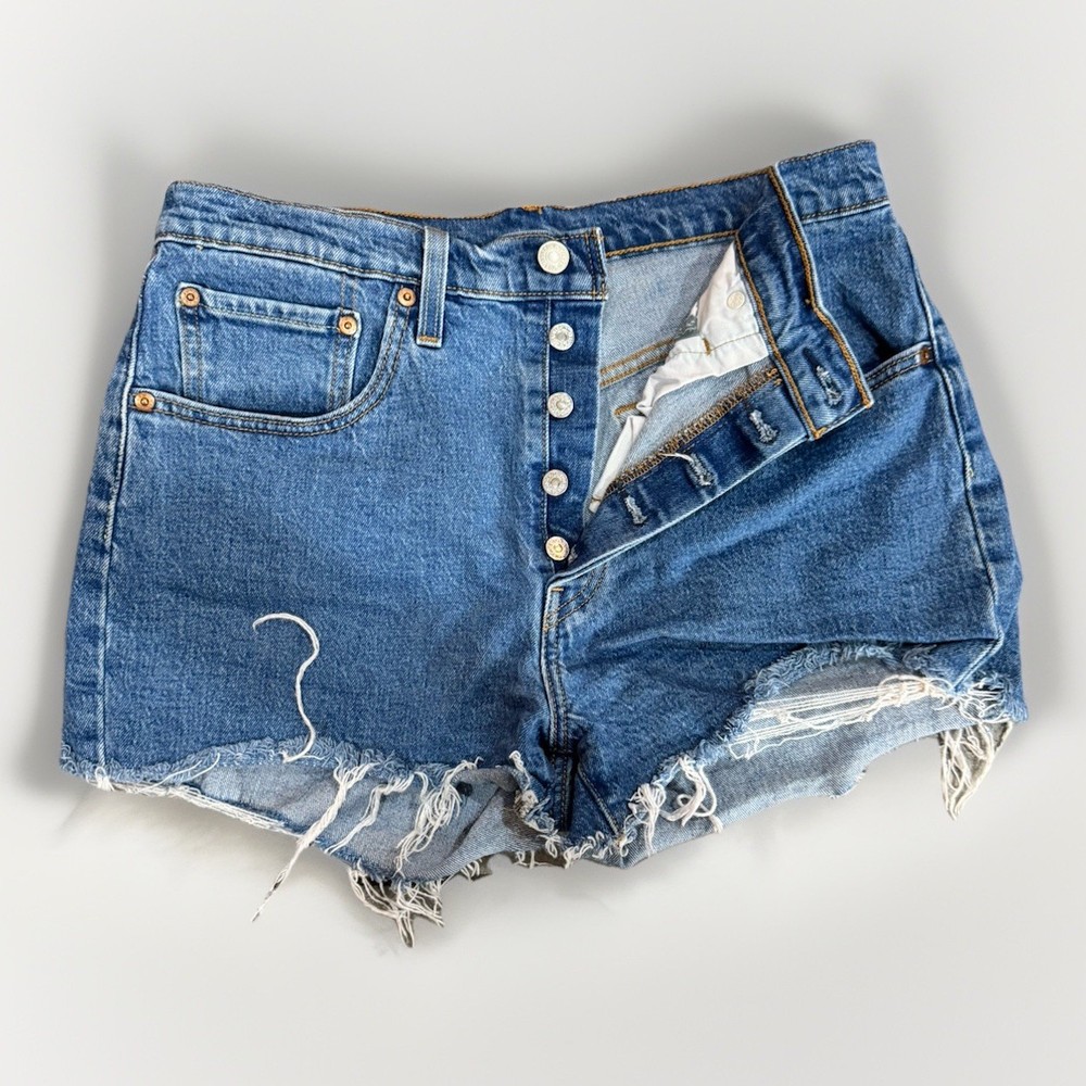 Levi’s 501 XX Women’s Raw Edge Jean Shorts Booty Daisy Duke W30 Button Fly