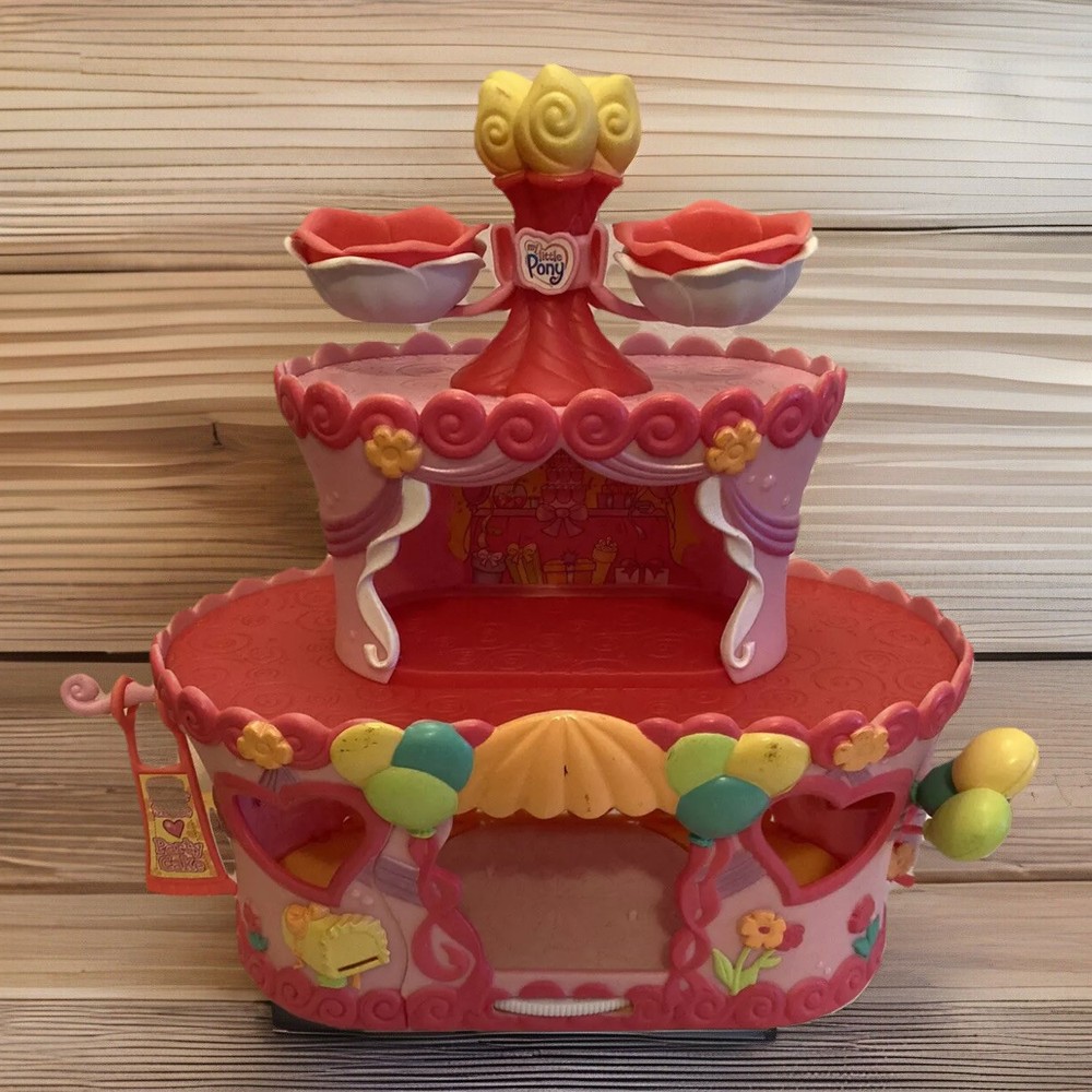My Little Pony Pinkie Pie Roller Skate Birthday Cake Playset
