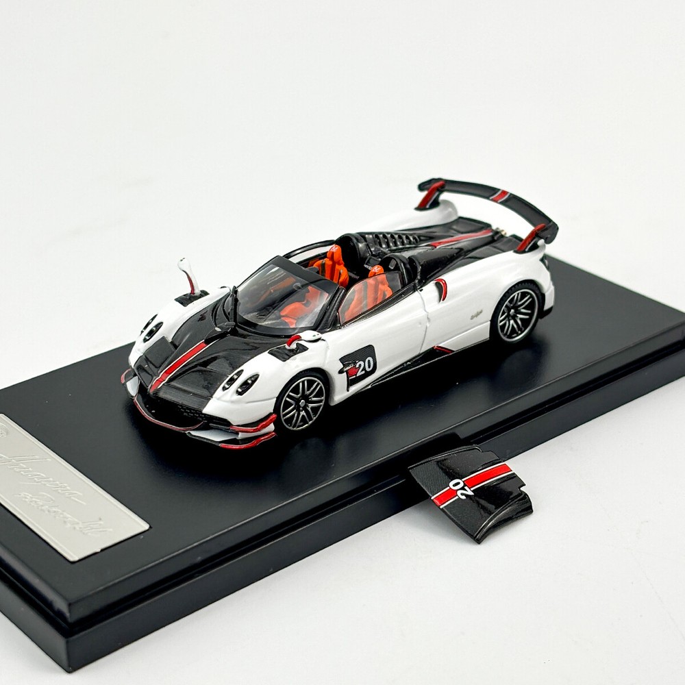 LCD 1:64 Scale White Huayra Roadster BC #20 Sports Diecast Metal Car Model