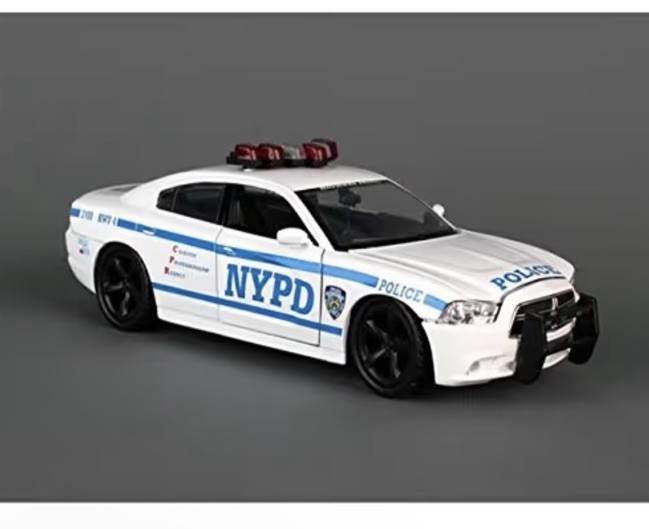 NYPD Dodge Charger in 1:24 Scale