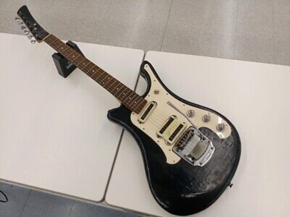 YAMAHA SGV300 Electric Guitar Black Used From Japan JUNK