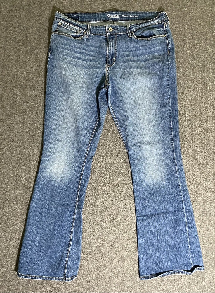 Levi's Signature Women's Modern Bootcut Jeans Size 20M 36W 32L