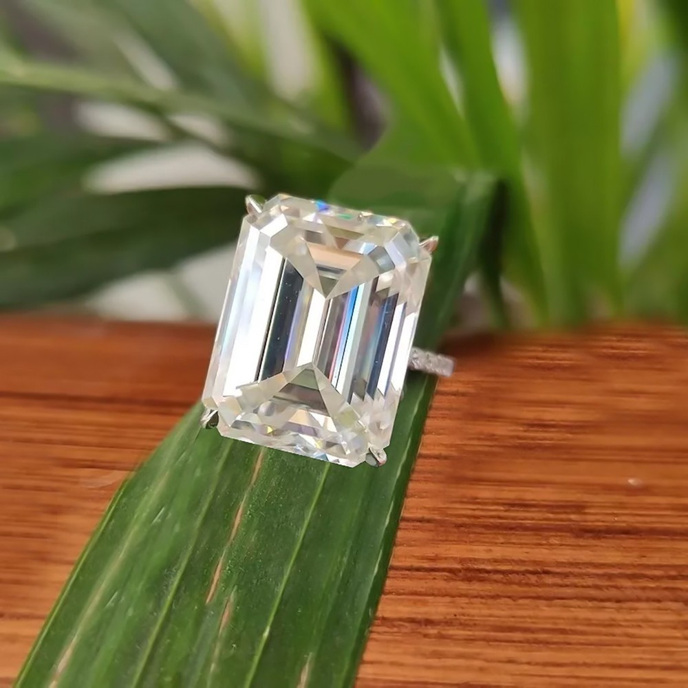 18.65 Ct Emerald Cut Certified Off White Treated Diamond 925 Silver Ring