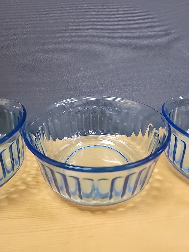 Set of 4 Fortecrisa Azure Ice Blue Glass Cereal Bowl 70s Interior Ribbed 5