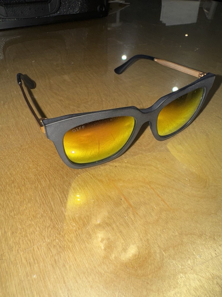 Diff Eyewear Bella MB-PK10P Black & Gold Sunglasses with Pink Mirror Lenses