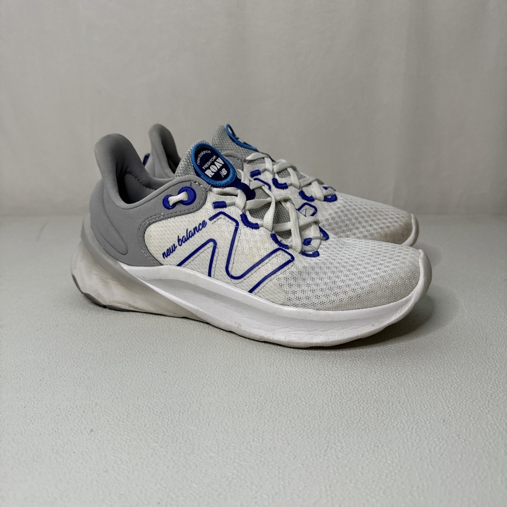 New Balance Fresh Foam Roav v2 Women’s Size 7B White Blue Running Shoes Sneakers