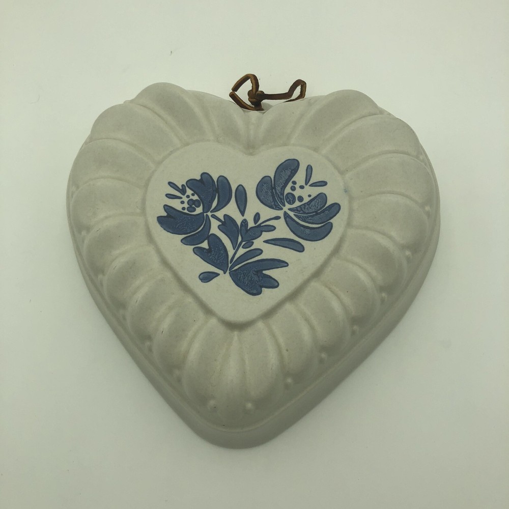 PFALTZGRAFF Yorktowne Heart Jello Cake Mold Stoneware Dish Wall Decor Pattern 343