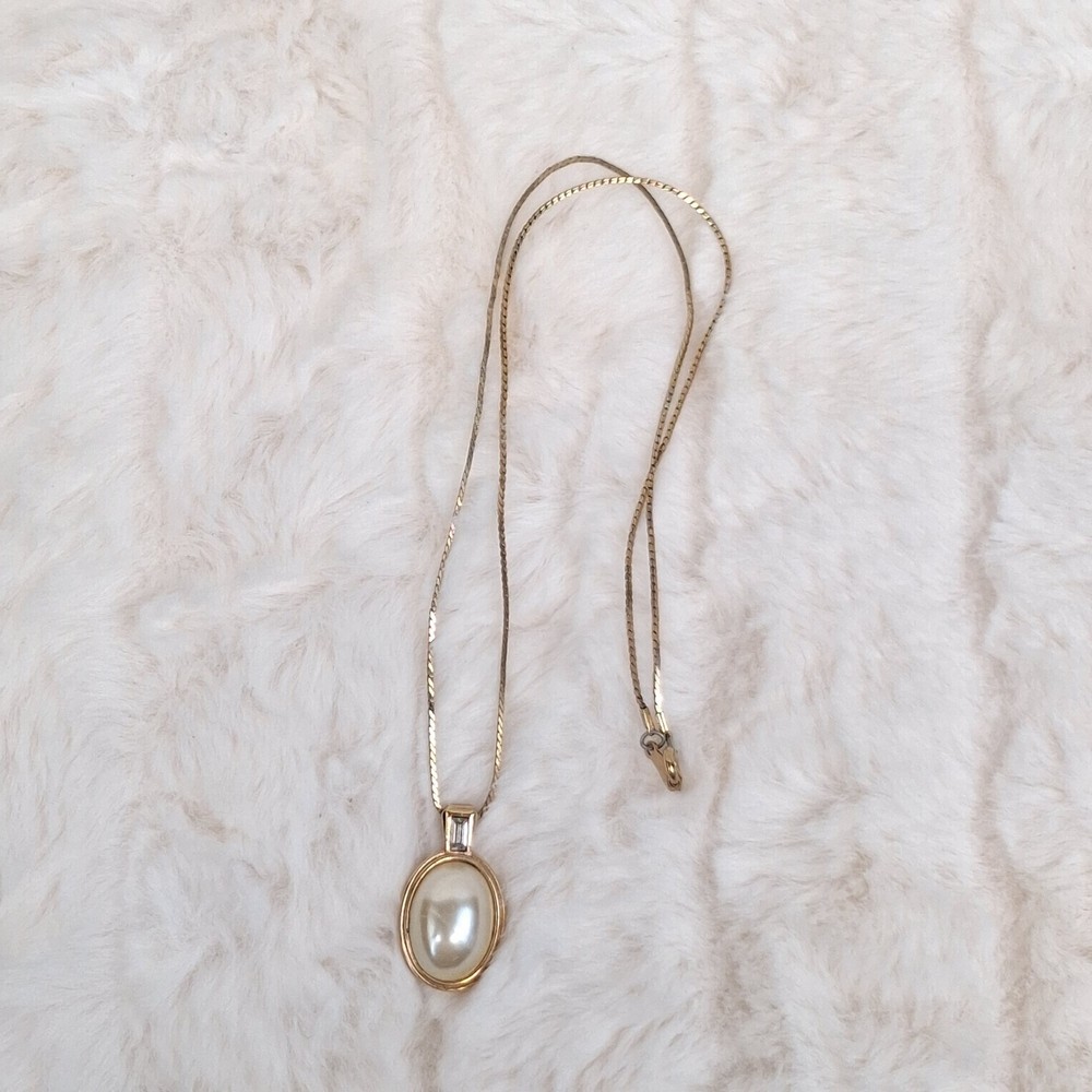 Vintage Avon Faux Pearl Necklace Gold Tone Elegant Statement Jewelry