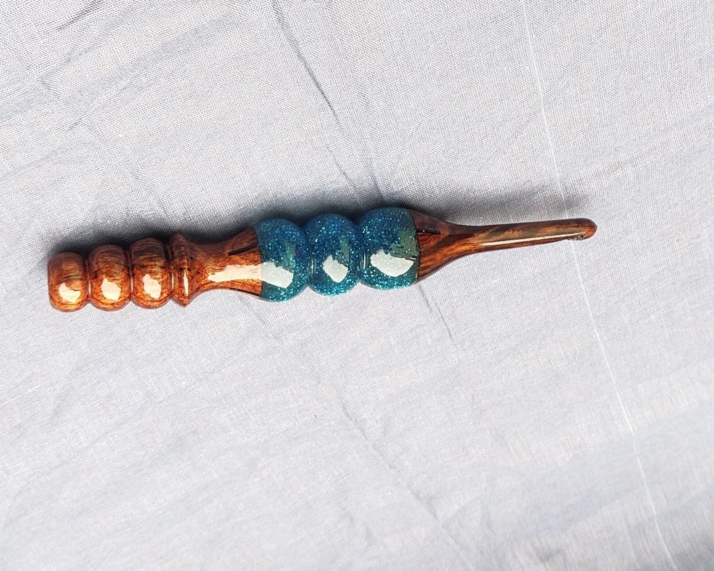 Handcrafted Ergonomic Resin Wood Crochet Hooks with Soft Grip Handle