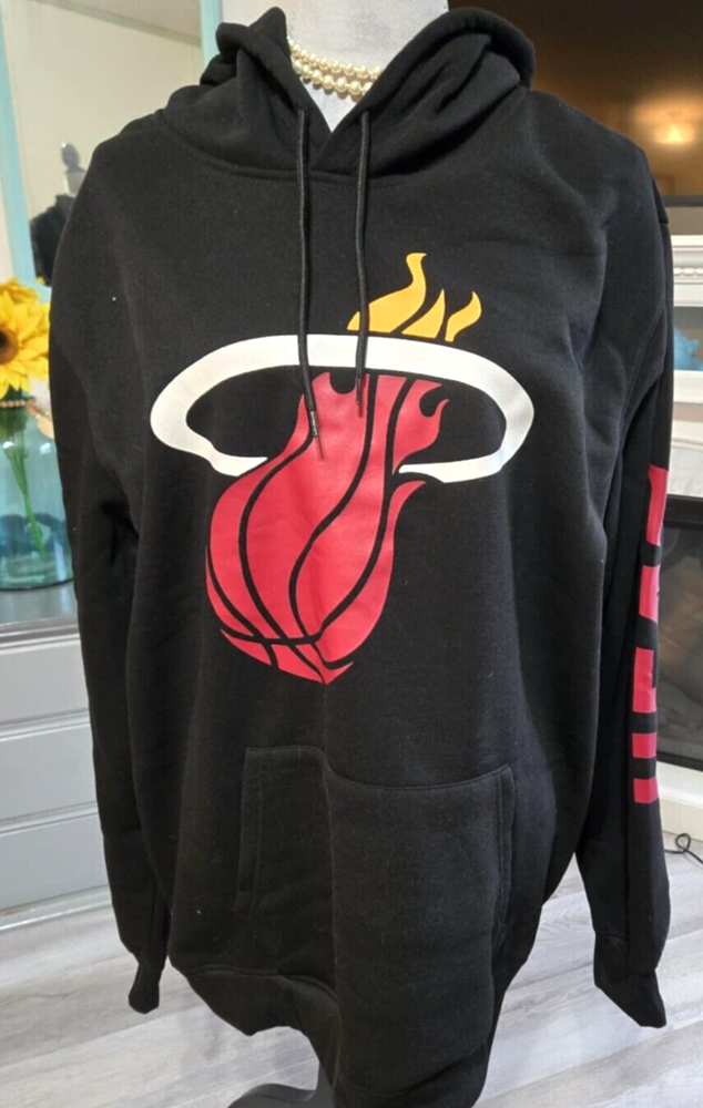 Miami Heat NBA Official NBA Hoodie  Men's Size XL New with tags