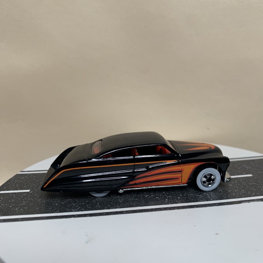 Hot Wheels Sto & Go Playset Exclusive Purple Passion Hot Rod Black/Orange NM
