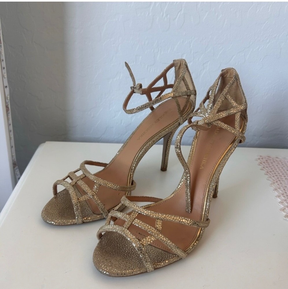 badgley mischka gold heels