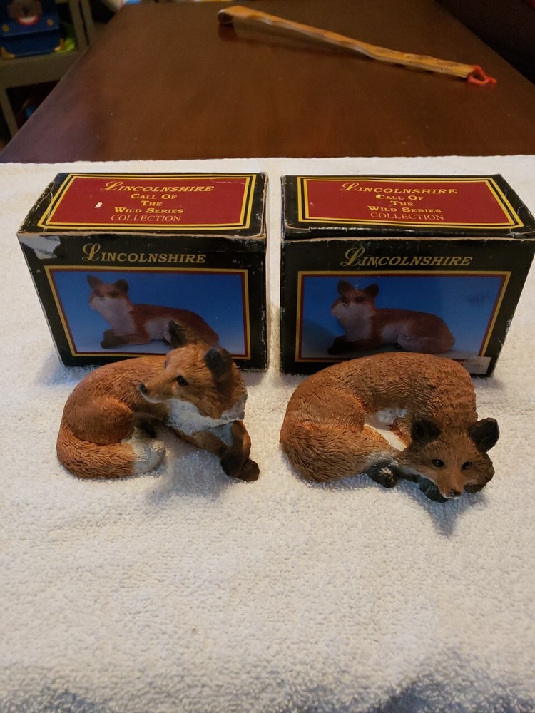 Set 2 Estatuillas de Zorro de Lincolnshire Call Of The Wild Serie 5