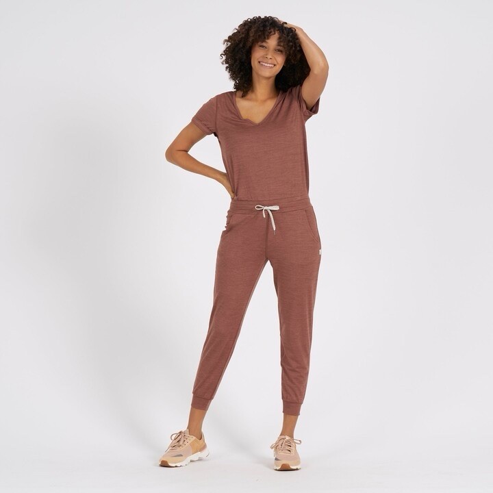 Vuori All Day Short Sleeve Jumpsuit in Terracotta Heather Size M - Athleisure Wear