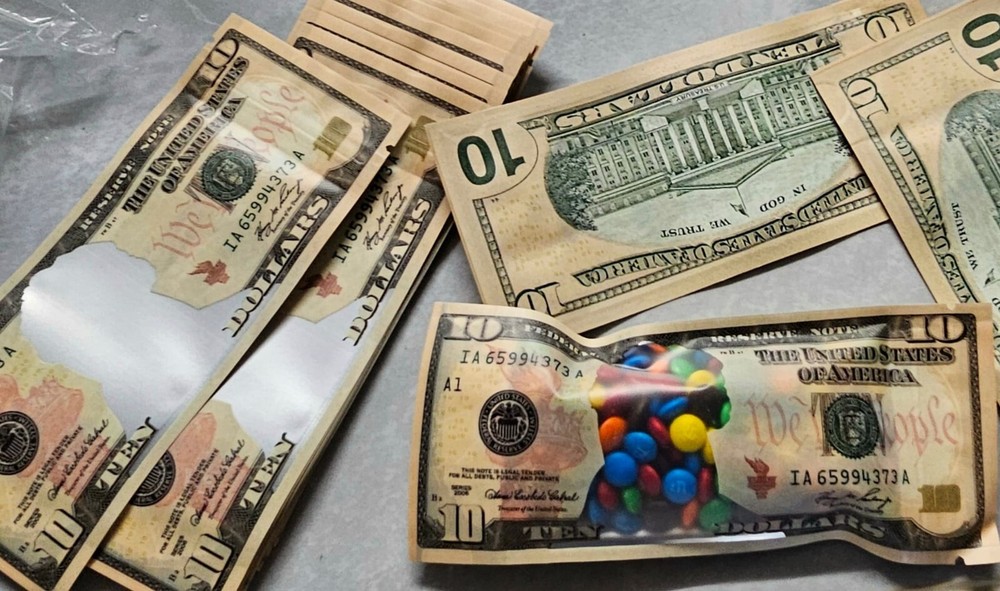 100-Pack | 3.5g Mylar Bags Money Prop| $10 Bill Snack bags Ready to GO