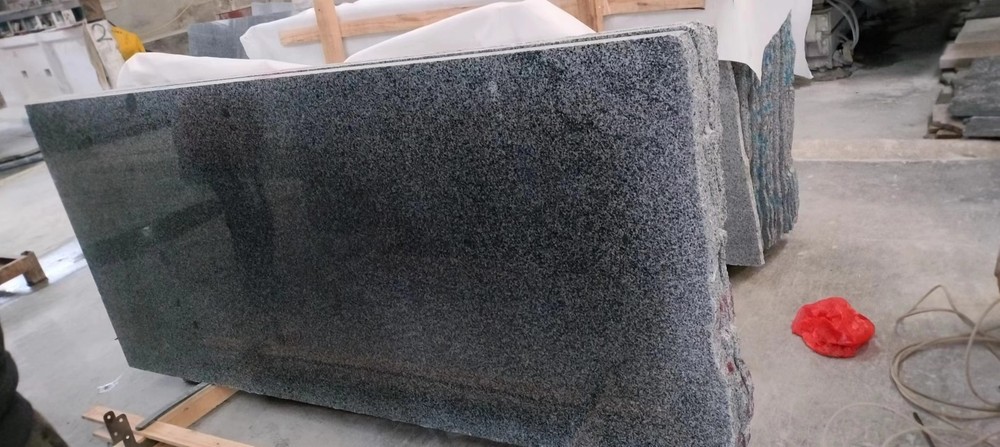 Impala Granite Single or Double Grave Stone with Polished Finish EU Stock-image