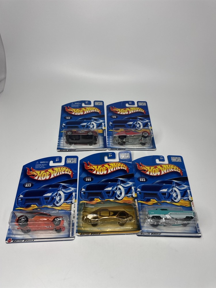 Lot of 5 Hot Wheels Mattel Wheels 2000-2001 Die Cast Metal Collectible Race Cars