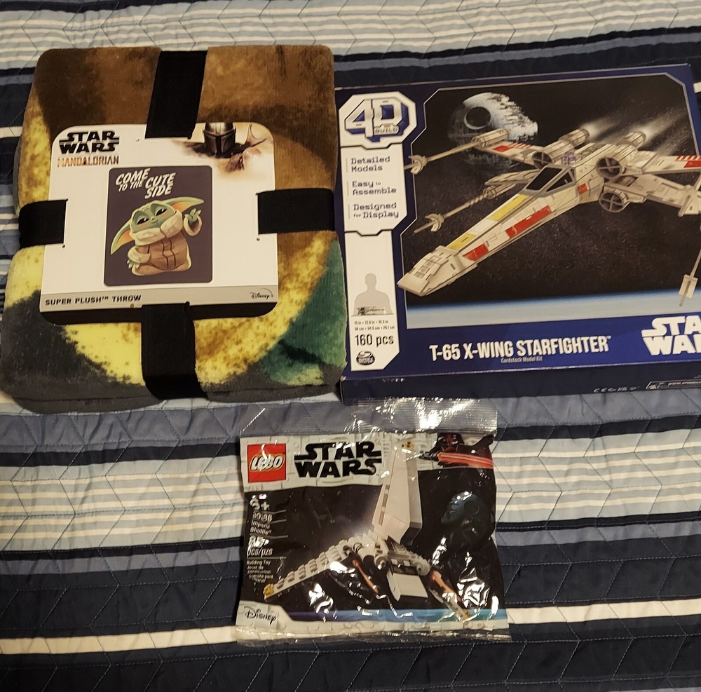 Star Wars NEW  Puzzel,Legos, and Blanket