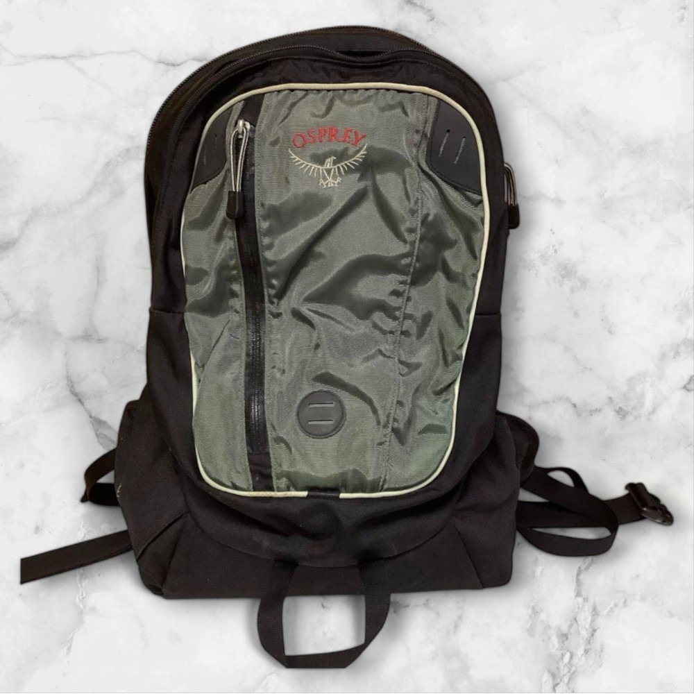 Osprey G9 Black/Gray Backpack w/ Padded Back & Adjustable Straps - Used
