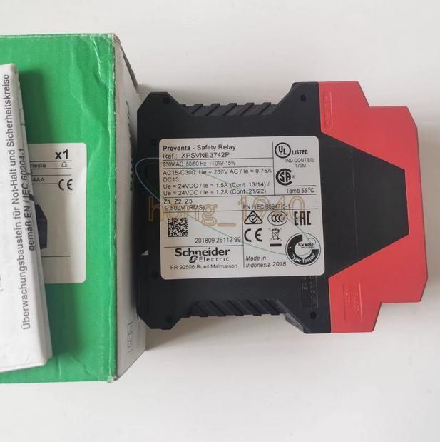 1PCS New Safety Relay XPSVNE3742P