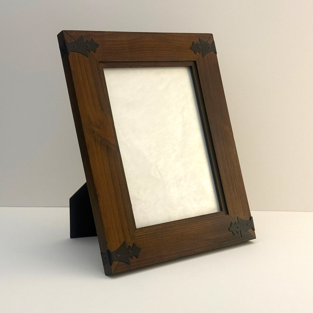Vintage Wooden 5x7 Tabletop Photo Frame with Black Steel Corners for Stylish Display