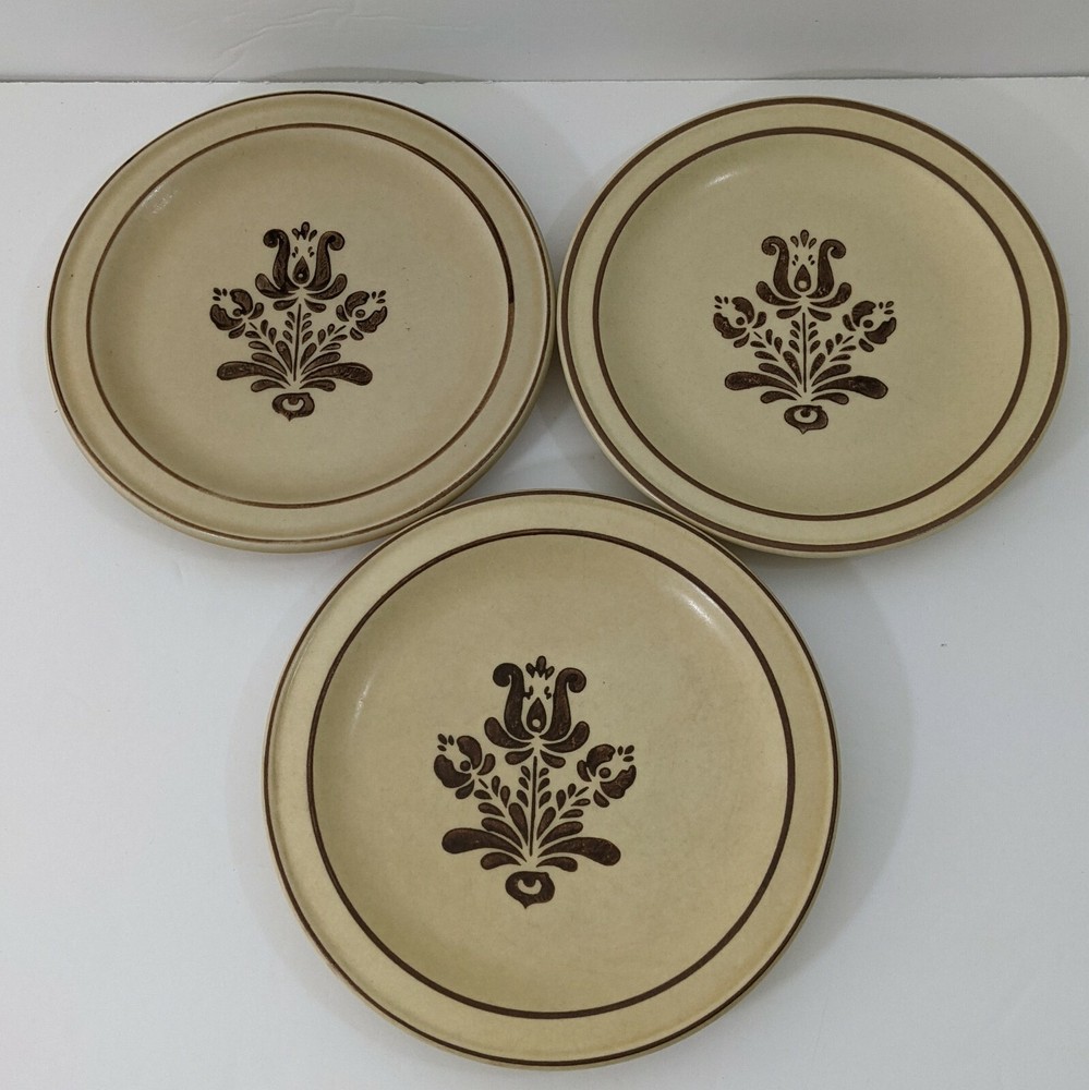 Pfaltzgraff Village Salad Dessert Plates Set of 3 in Good 7-inch Condition
