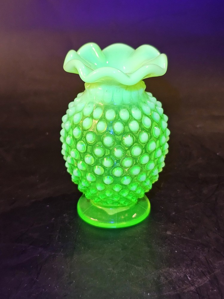VASELINE HOBNAIL TOPAZ OPALESCENT ART GLASS FLOWER BUD VASE. FENTON URANIUM