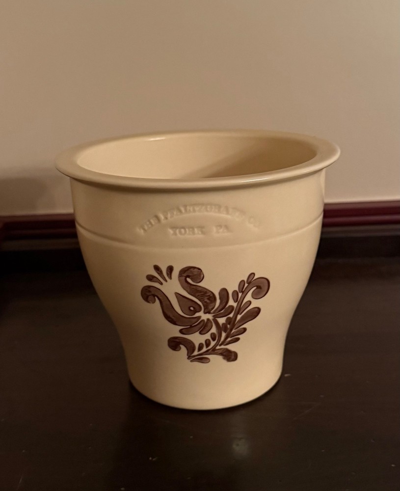 Pfaltzgraff Village Large Ovoid crock