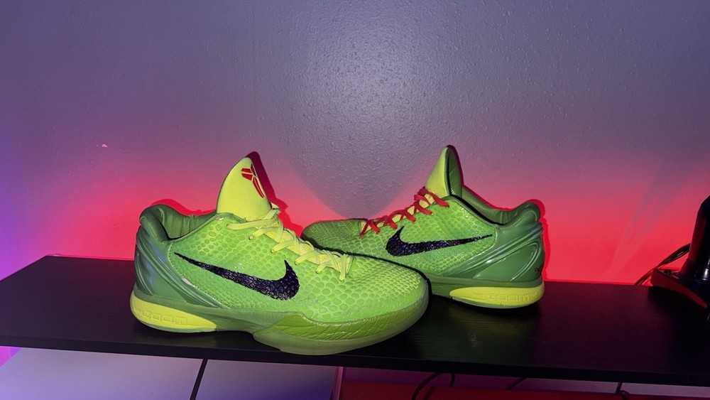 KOBE 6 GRINCH PROTRO SNEAKERS SIZE 10 MENS BASKETBALL SHOES