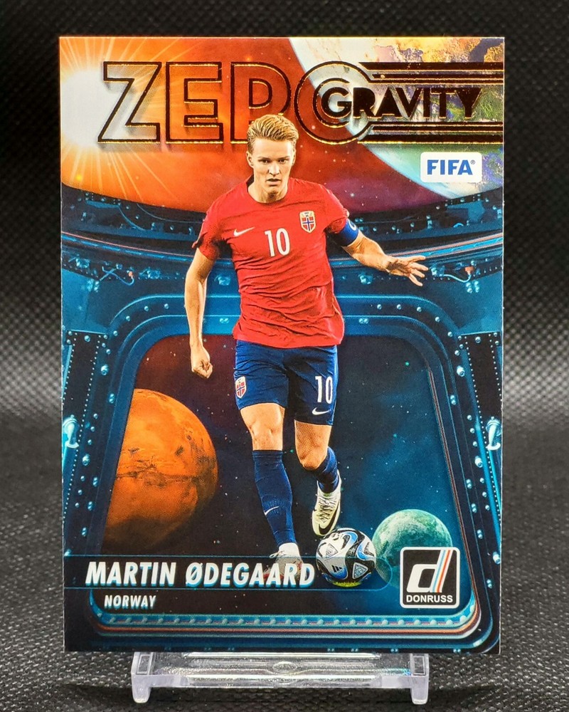 2023-24 Panini Donruss FIFA Zero Gravity Martin Odegaard #4 Norway