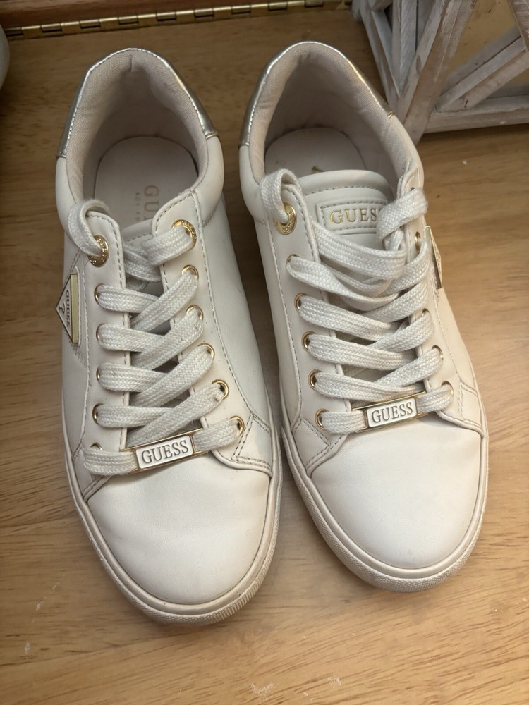 GUESS GAIA Lace-Up Casual Low Top Sneakers Women's Size 7 M White/Gold