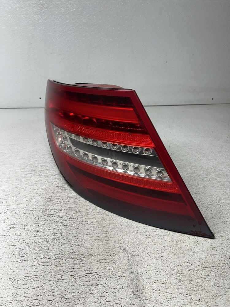 12-14 Mercedes W204 C250 C300 C350 Tail Light Lamp LED Left Driver Side OEM